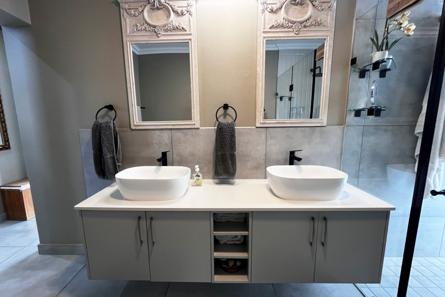 3 Bedroom Property for Sale in Renosterbos Estate Western Cape